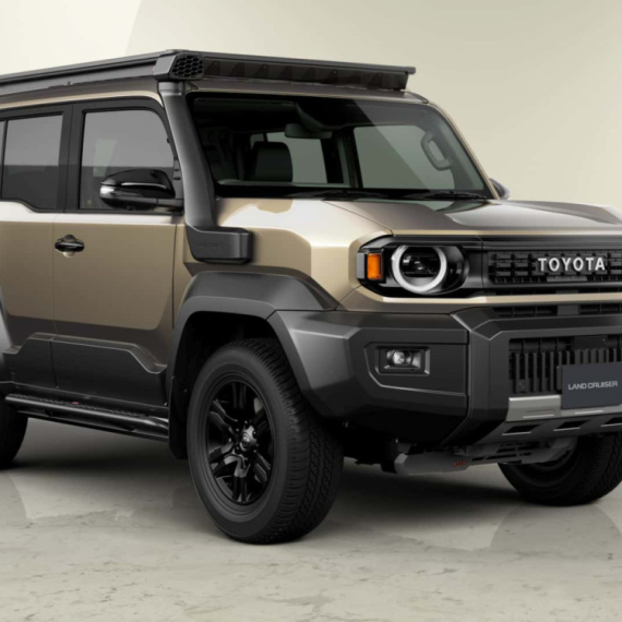 Stigao je Land Cruiser FJ: Novi Toyotin terenac retro dizajna FOTO