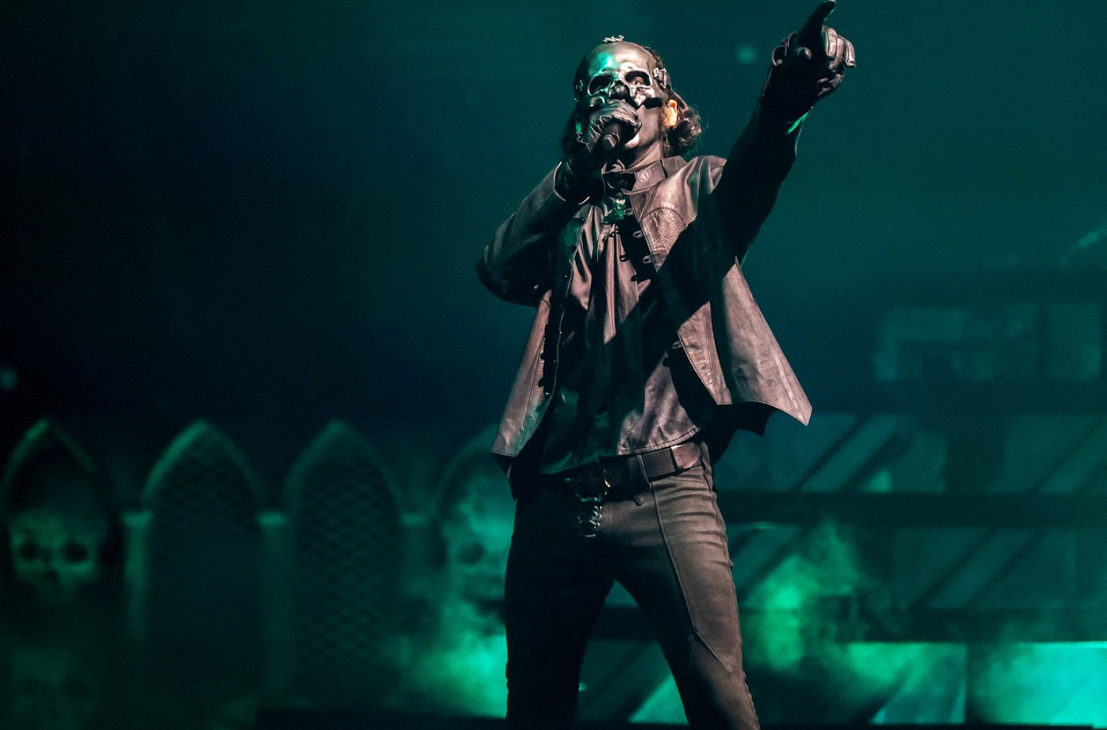 Poznati muzičar doživeo napad panike na bini: "Gušio sam se pod maskom" VIDEO