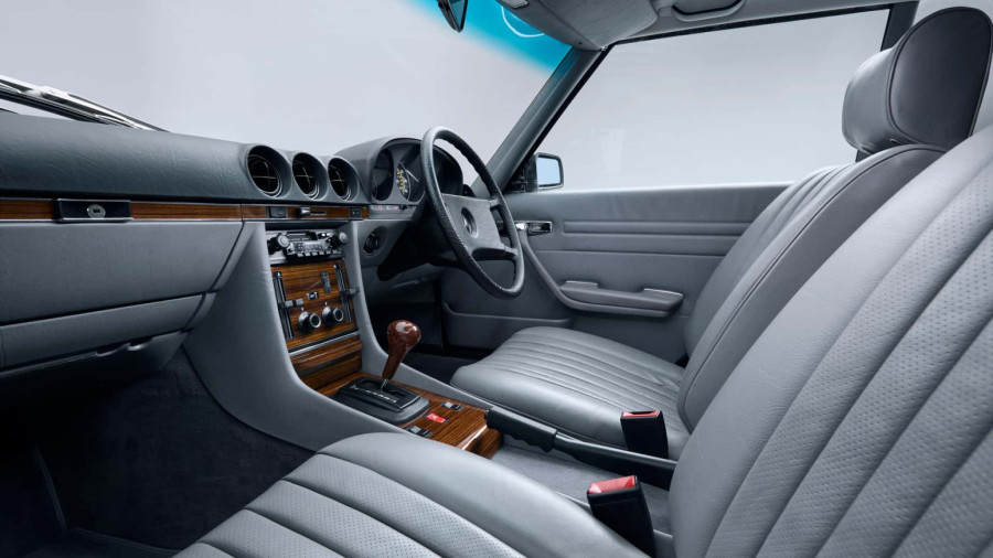 Putovanje kroz vreme: Neverovatno očuvan Mercedes otkriven nakon 42 godine FOTO