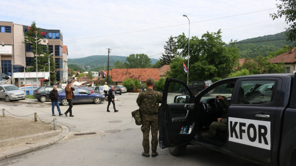 NATO smanjuje broj vojnika na tzv. Kosovu