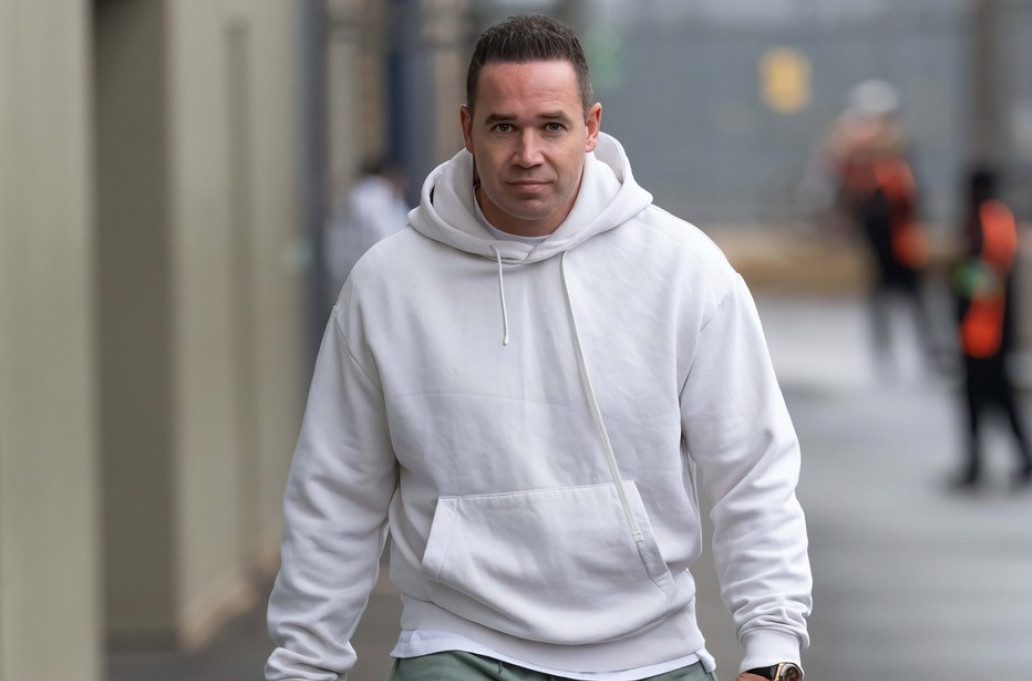 Bivši muž Kejti Prajs optužen za silovanje trinaestogodišnje devojčice