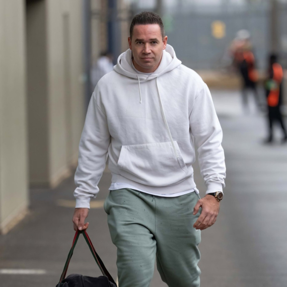 Bivši muž Kejti Prajs optužen za silovanje trinaestogodišnje devojčice