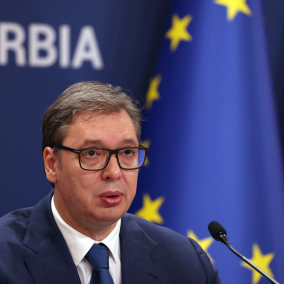 "EU je napustila Italiju i Srbiju, a Vučić je poslednji patriotski lider Evrope"