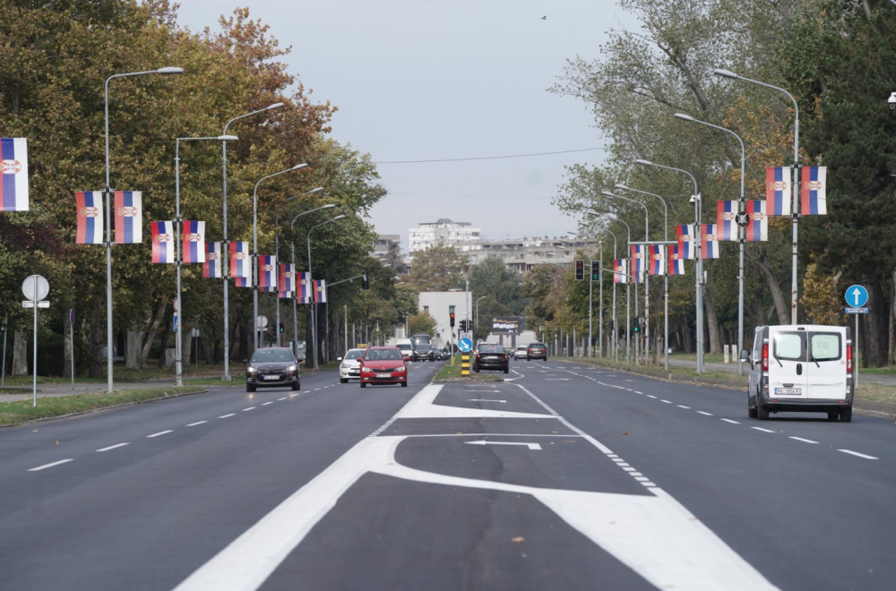 Nakon vojne parade, saobraćajnice u Beogradu presvučene novim asfaltom FOTO