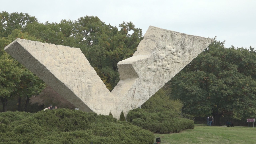 Muk, tuga i nakon 84 godine: Najtužniji časodržan u Šumaricama u znak sećanja na nastradale đake FOTO