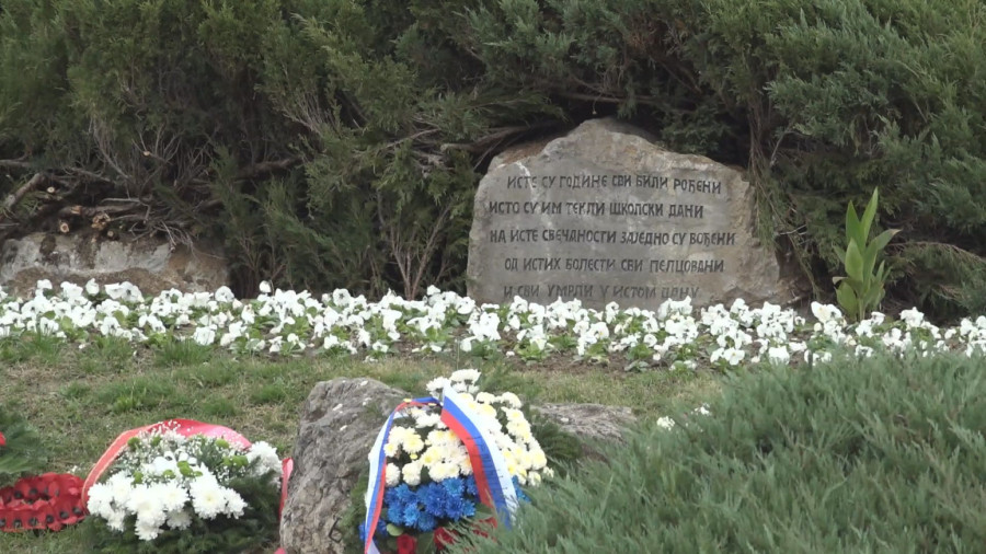 Muk, tuga i nakon 84 godine: Najtužniji časodržan u Šumaricama u znak sećanja na nastradale đake FOTO