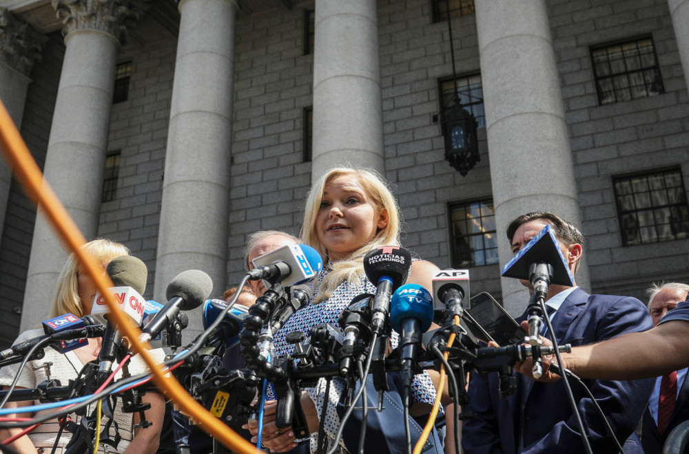 "Brutalno me je silovao izraelski premijer": Šok navodi žrtve Epstajna; Predvidela svoju smrt? FOTO