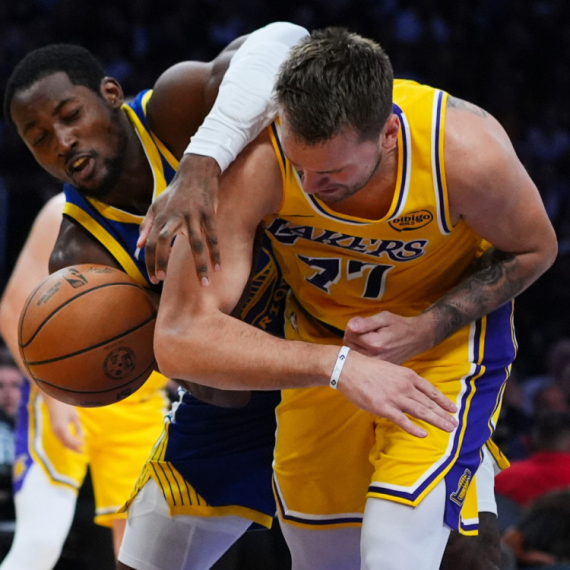 Dončić uzalud dominirao – Lejkersi pali na domaćem parketu! VIDEO