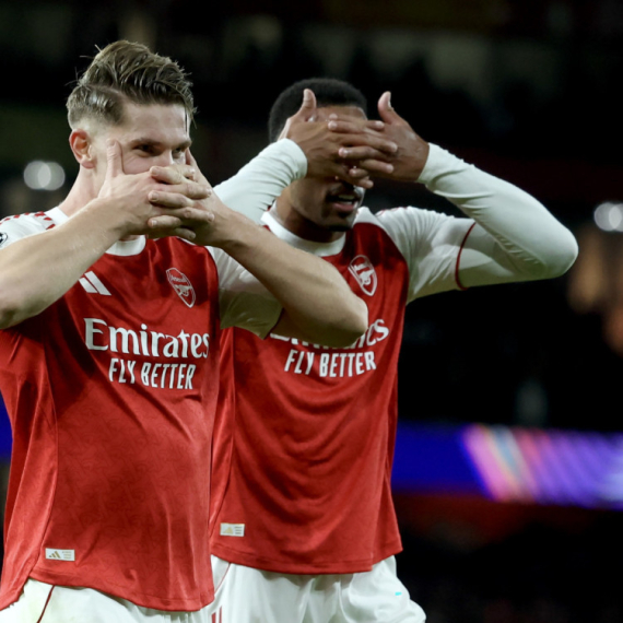 Arteti laknulo: "On čini Arsenal boljim" VIDEO