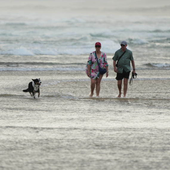 Upozorenja meteorologa: Vetar nosi sve pred sobom, temperature dostižu 40 stepeni FOTO