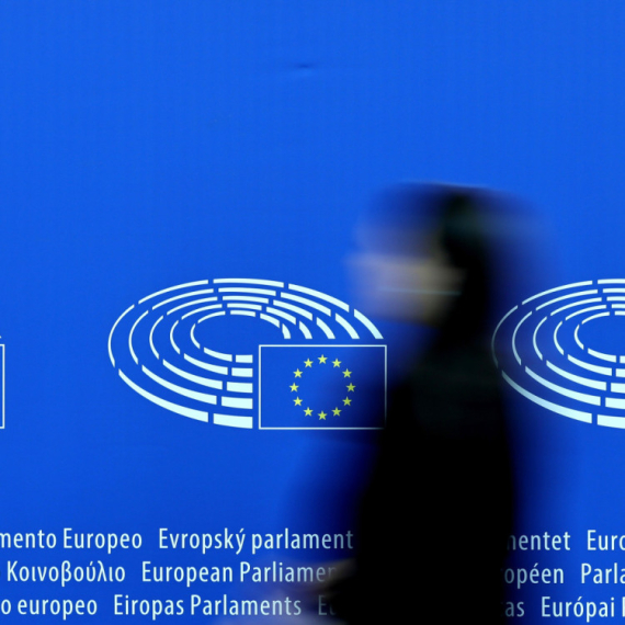 Kriza u Briselu nije prošla; Traži se ostavka