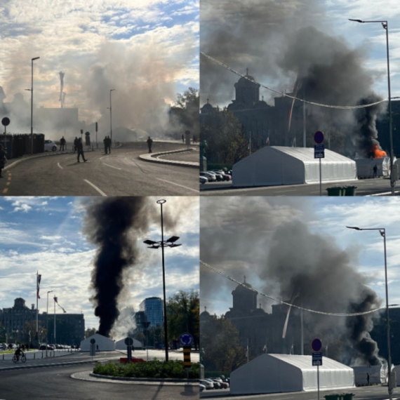 Blokader pucao u čoveka i zapalio šator; Vučić: Teroristički akt; Lončar: Došao je da ih ubije i žive zapali