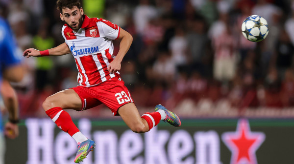 Oglasio se agent Zvezdinog fudbalera: Evo da li Tiknizjan napušta Beograd