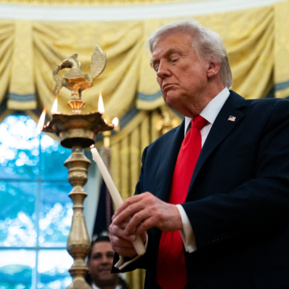 Tramp uživa u rušenju Bele kuće: "Muzika za moje uši, podseća me na zvuk novca" VIDEO