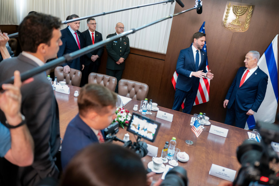 Netanjahu i Vens menjaju Bliski istok