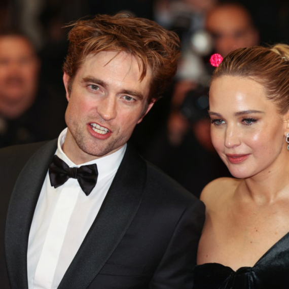 Dženifer Lorens zgrozila javnost: "Robert Patinson je jeo iz moje kante za smeće" VIDEO