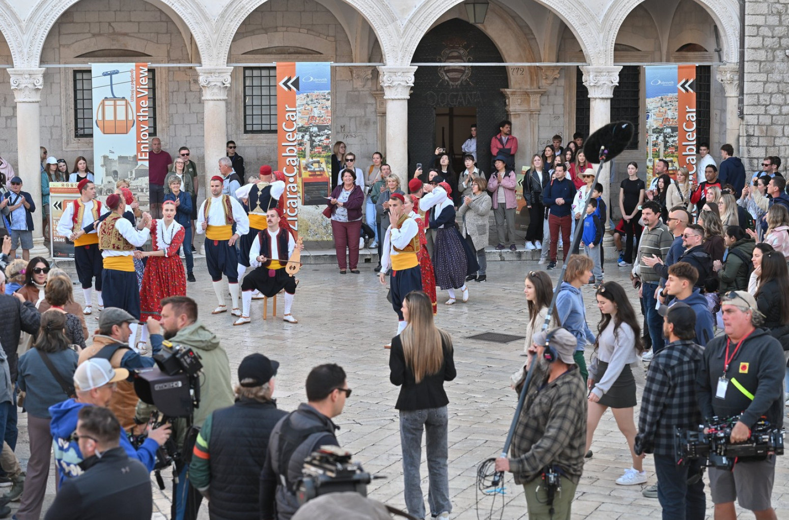 Tuča na snimanju Netflixove serije u Dubrovniku: Glumci u šoku FOTO/VIDEO