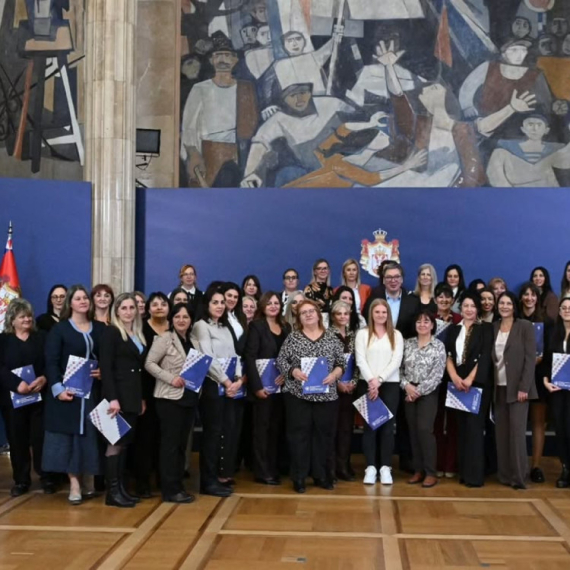 Vučić: Povećavamo podršku za žene preduzetnice na selu – biće milion dinara FOTO/VIDEO