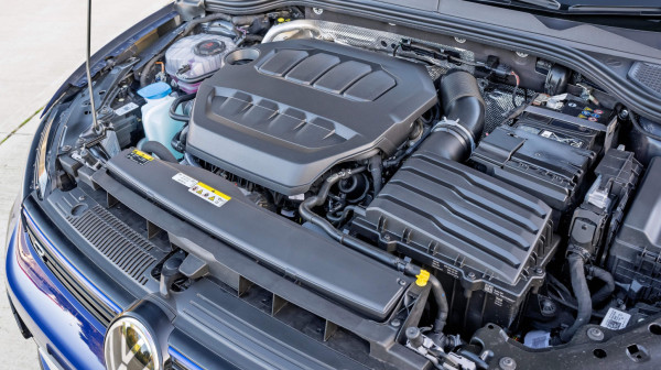 Nemačka menja planove: Benzinci i dizelaši možda neće nestati 2035!