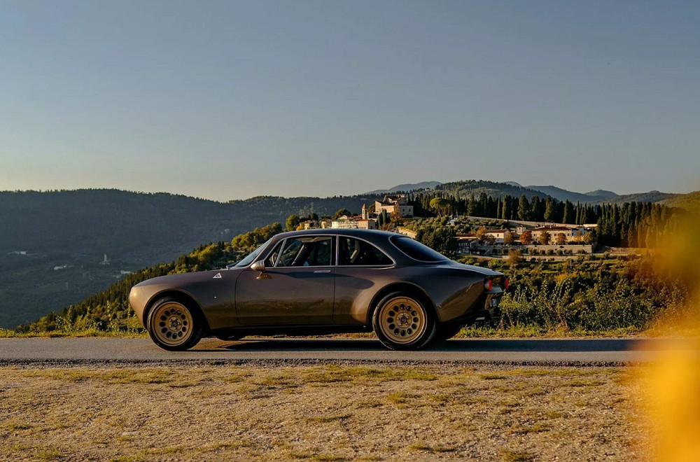 Ovaj Alfa Romeo je toliko lep da bi i Ferrari pocrveneo od zavisti FOTO