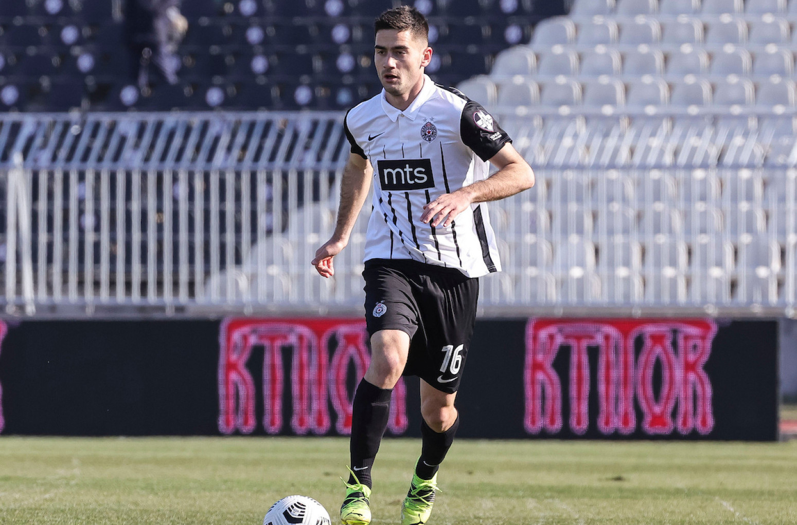 Ljubimac "grobara" trenira sa Partizanom!