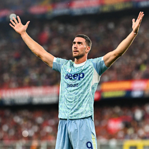 Reč legende: "Vlahović mora u startnu postavu!"