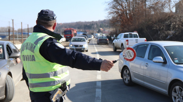 Za godinu dana isključeno više od 50.000 vozača: Kada se dozvola oduzima trajno?