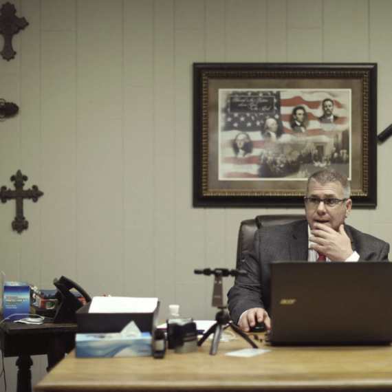 Srušio se helikopter: Poginulo četiri člana porodice političara; Ostao bez sina, snajke i dvoje unučadi FOTO