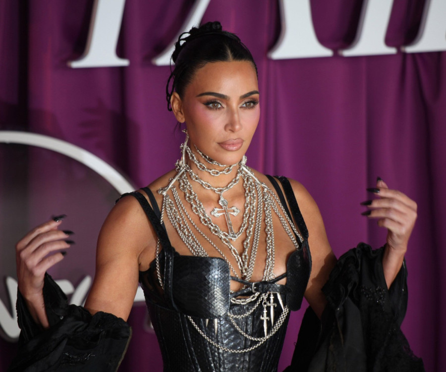 Kim Kardašijan šokirala Ameriku tvrdnjama o sletanju na Mesec