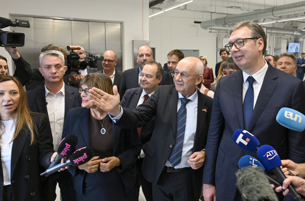 Vučić at the opening of Milbauer factory: "We will have the newest and most modern passports" PHOTO/VIDEO