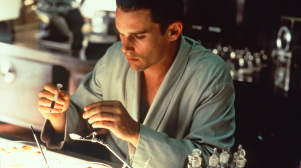 Distopijski film sa Itanom Hokom i Džudom Loom je prošao nezapaženo: Danas se smatra klasikom devedestih