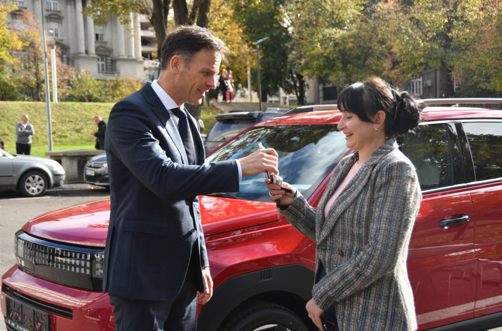 Mali potpisao ugovore sa dobitnicima nagradne igre Uzmi račun i pobedi FOTO/VIDEO