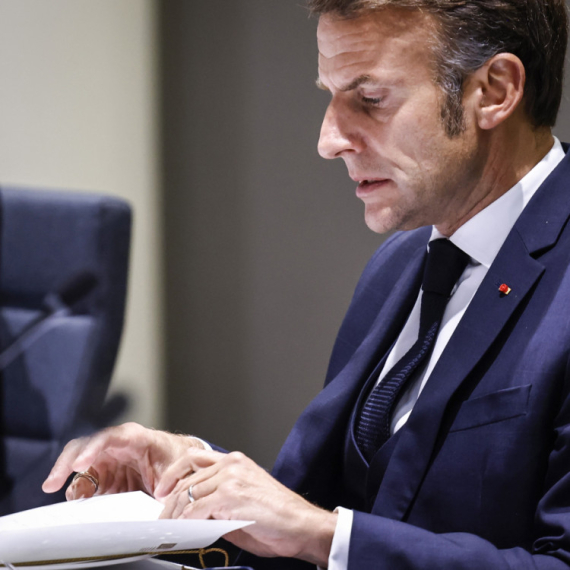 Makron je najgori predsednik od Pete Francuske Republike; Narcizam ga je naveo na nepromišljene odluke