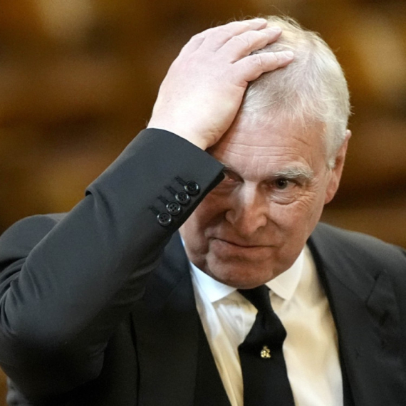 Kralj Čarls zvanično oduzeo sve kraljevske titule princu Endruu