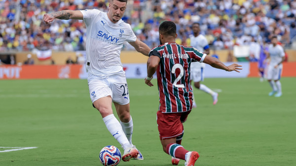 SMS ima ugovor na stolu, jedan klub sve prati