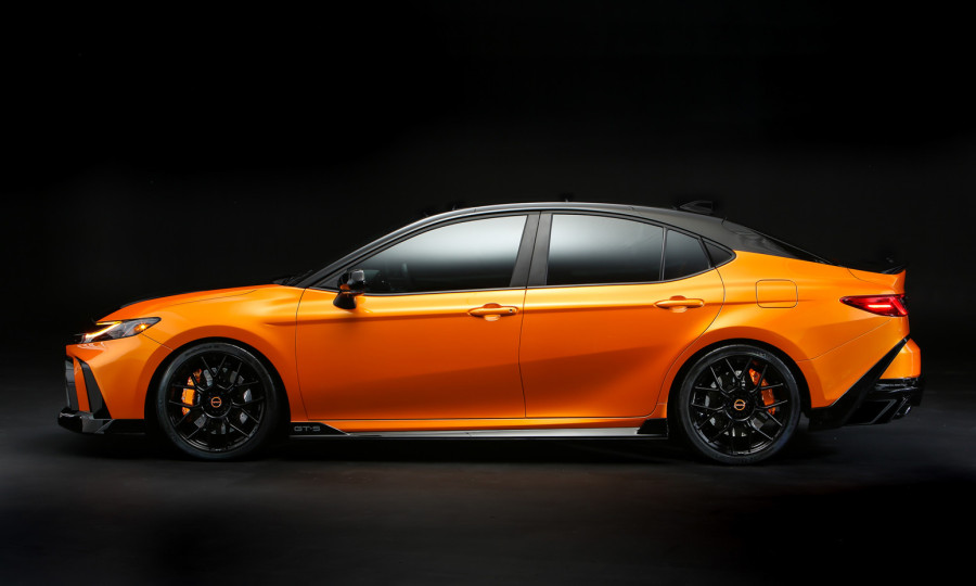 Novi Toyota koncept: Pogon na sva 4 točka i 230 KS FOTO