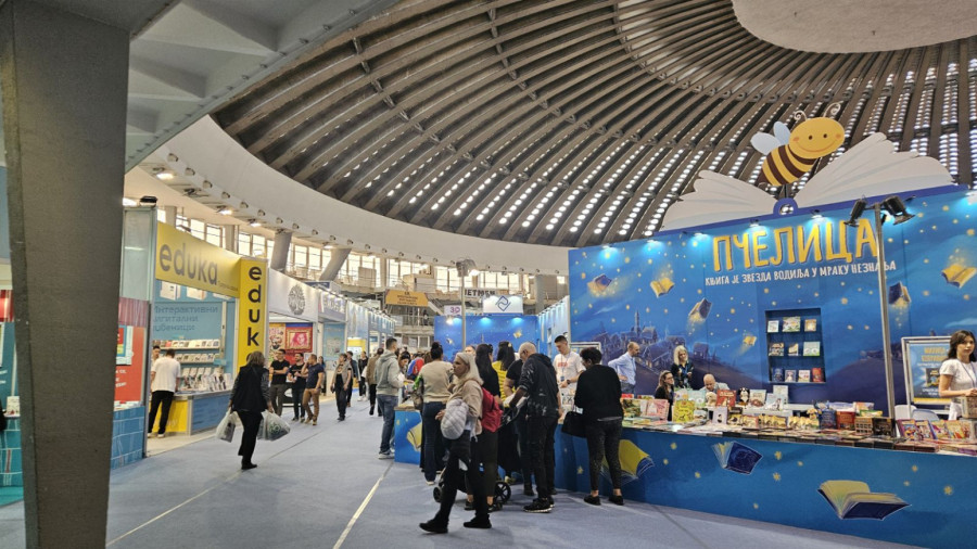 Knjige i za 100 dinara: Velike gužve na sajmu, evo šta se nudi, a šta traži FOTO