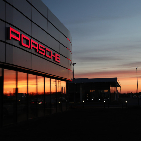 Porše u crvenom: Gubitak od skoro milijardu evra