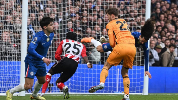 Sanderlend se više ne šali – pao i Čelsi na Bridžu – Lukić pogodio