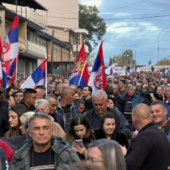 Okupilo se skoro 40.000 građana; MUP o skupovima protiv blokada