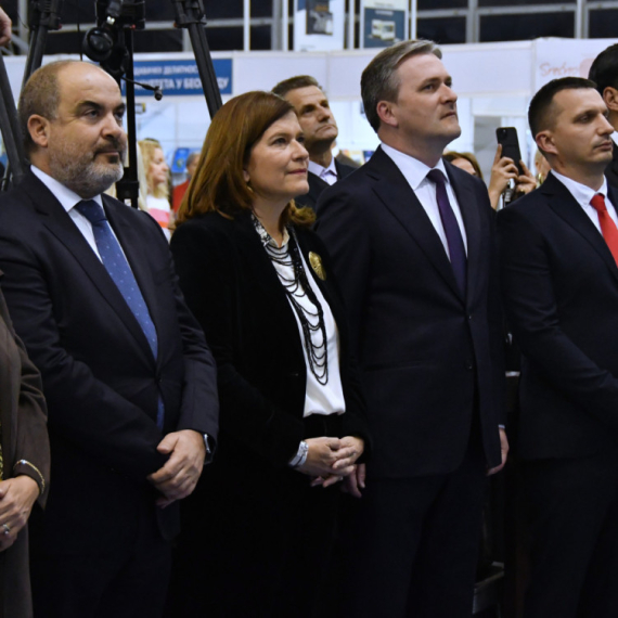 Selaković i Kasianidu otvorili štand Kipra na 68. Međunarodnom sajmu knjiga u BG