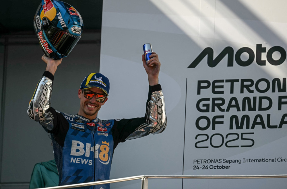 Markes pokorio Maleziju!