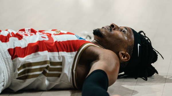 Moneke, gde su ti naočare? VIDEO