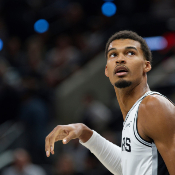 Sparsi odali počast Popoviču – veče obeležila nestvarna sekvenca Vembanjame VIDEO