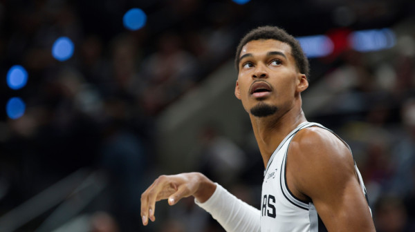 Sparsi odali počast Popoviču – veče obeležila nestvarna sekvenca Vembanjame VIDEO