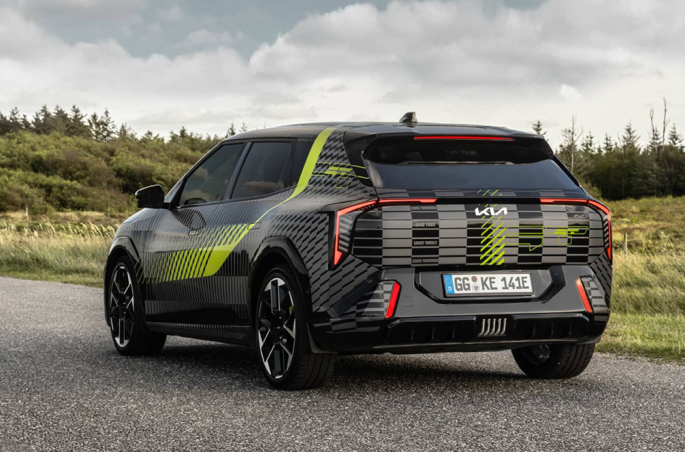 Kia predstavlja novu kamuflažu za svoja GT vozila FOTO