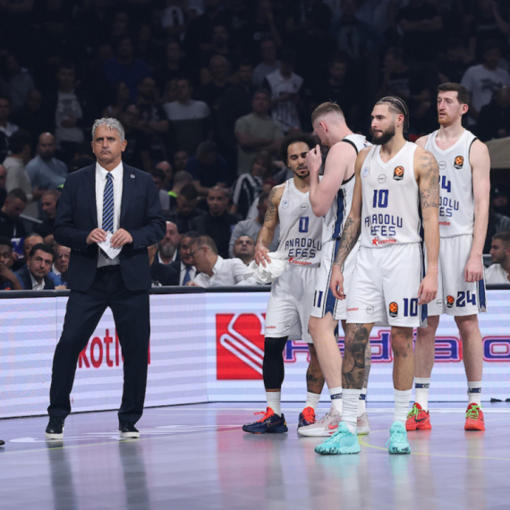 Efes "iselio" Evroligu iz Istanbula