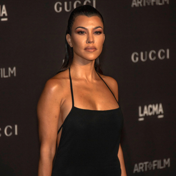 Kortni Kardašijan lansirala lizalice za vaginu: Umesto probiotika FOTO