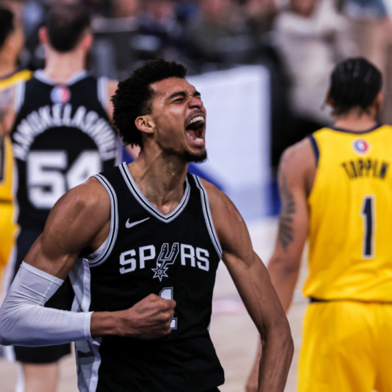 Rajakovićev Toronto "zakasnio" na utakmicu – San Antonio maksimalan VIDEO