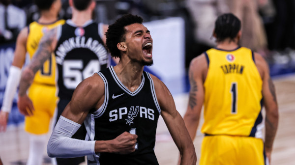 Rajakovićev Toronto "zakasnio" na utakmicu – San Antonio maksimalan VIDEO